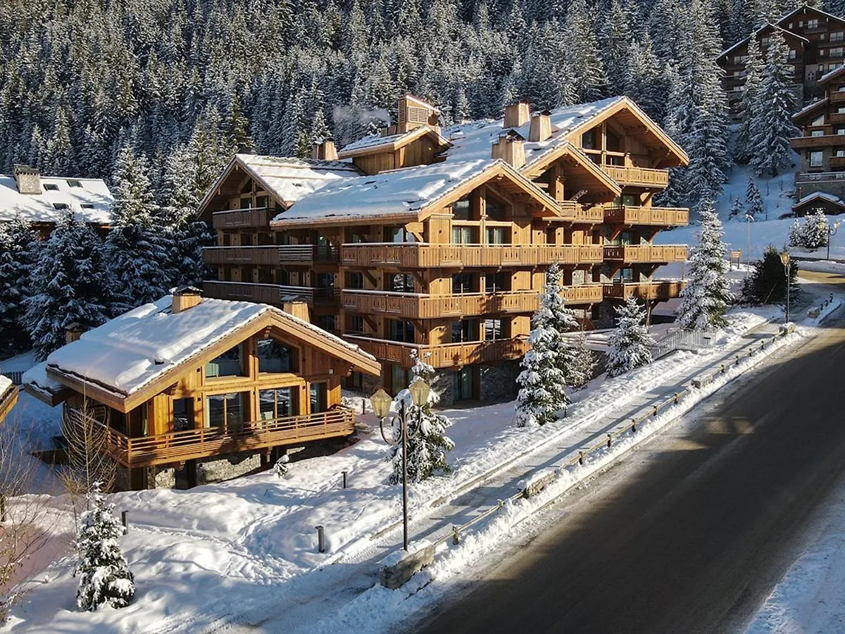 Appartement Skis Aux Pieds Avec Acces Spa, Conciergerie 5*, Balcon Oriente Ouest - Fr-1-613-54 Les Allues Apartman