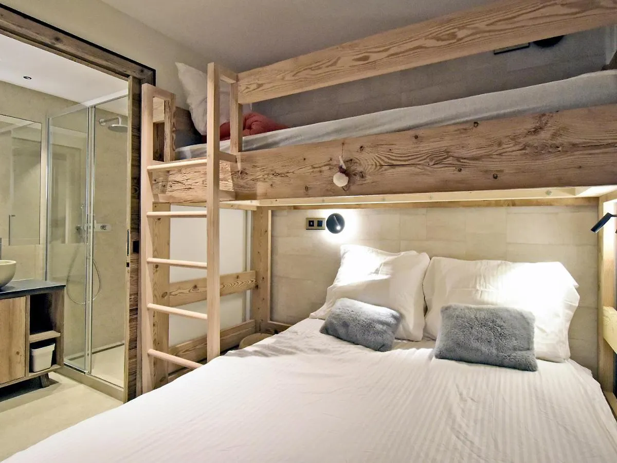 Appartement Skis Aux Pieds Avec Acces Spa, Conciergerie 5*, Balcon Oriente Ouest - Fr-1-613-54 Les Allues 아파트